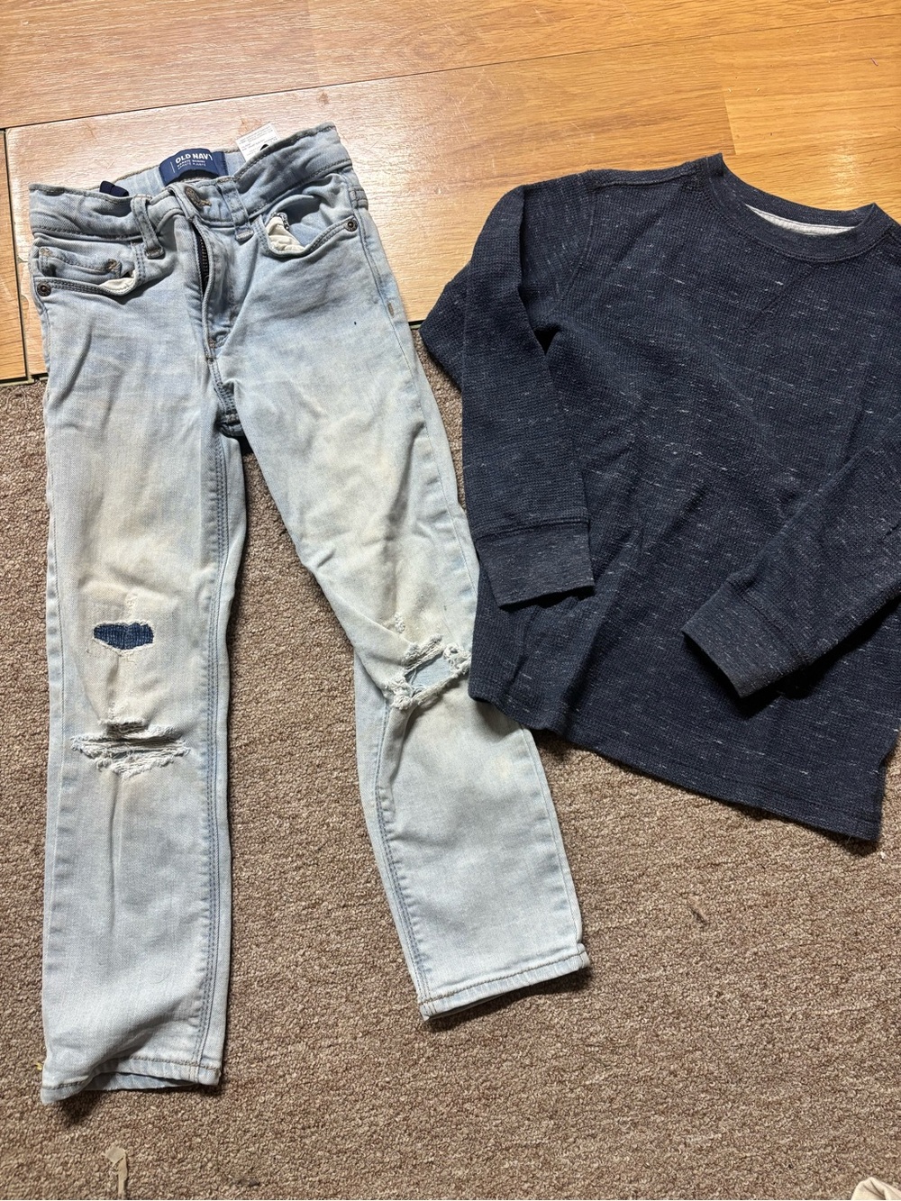 Old Navy Navy Long Sleeve Crewneck Tee for Kids